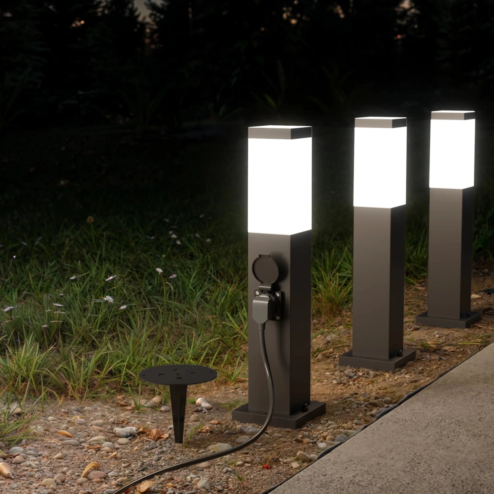 Wegeleuchte TAVO mit Steckdose - MATO